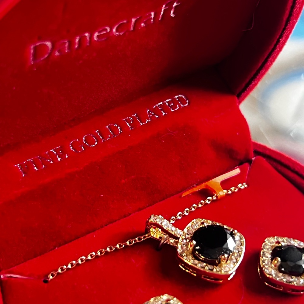Danecraft NWOT fine gold plated cubic zirconia necklace and earring set. - Picture 5 of 5